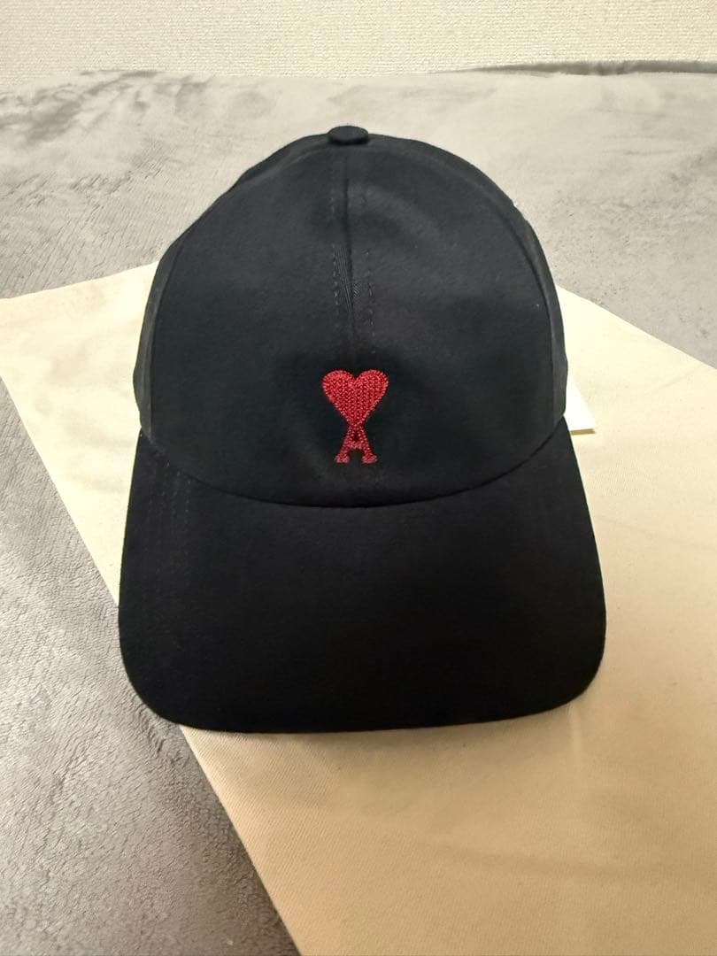 AMI PARIS コットンキャップ　ブラック