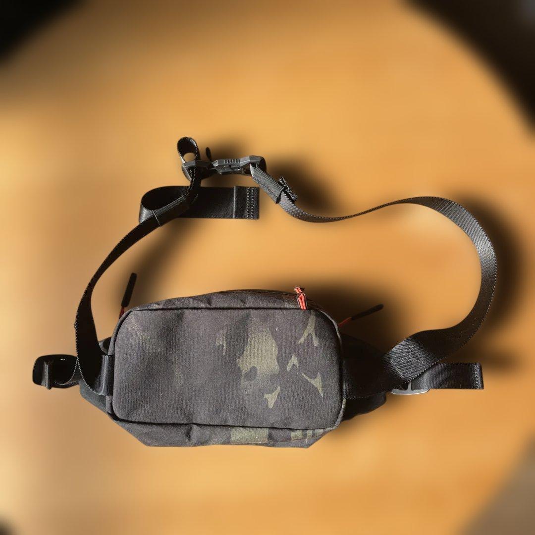 Aer x Carryology Tokai SlingXPacカモバッグ