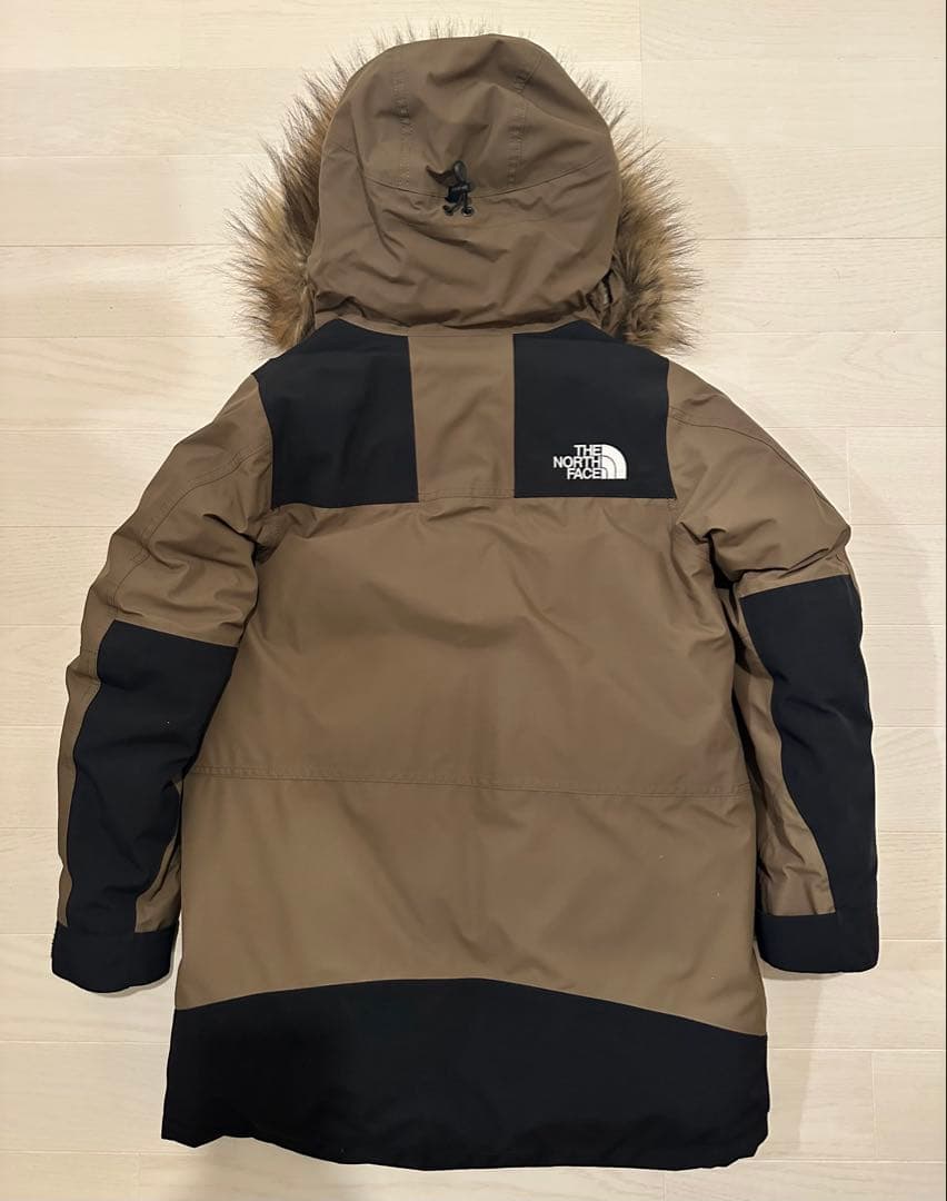 ともりんごThe North Face ダウンコート