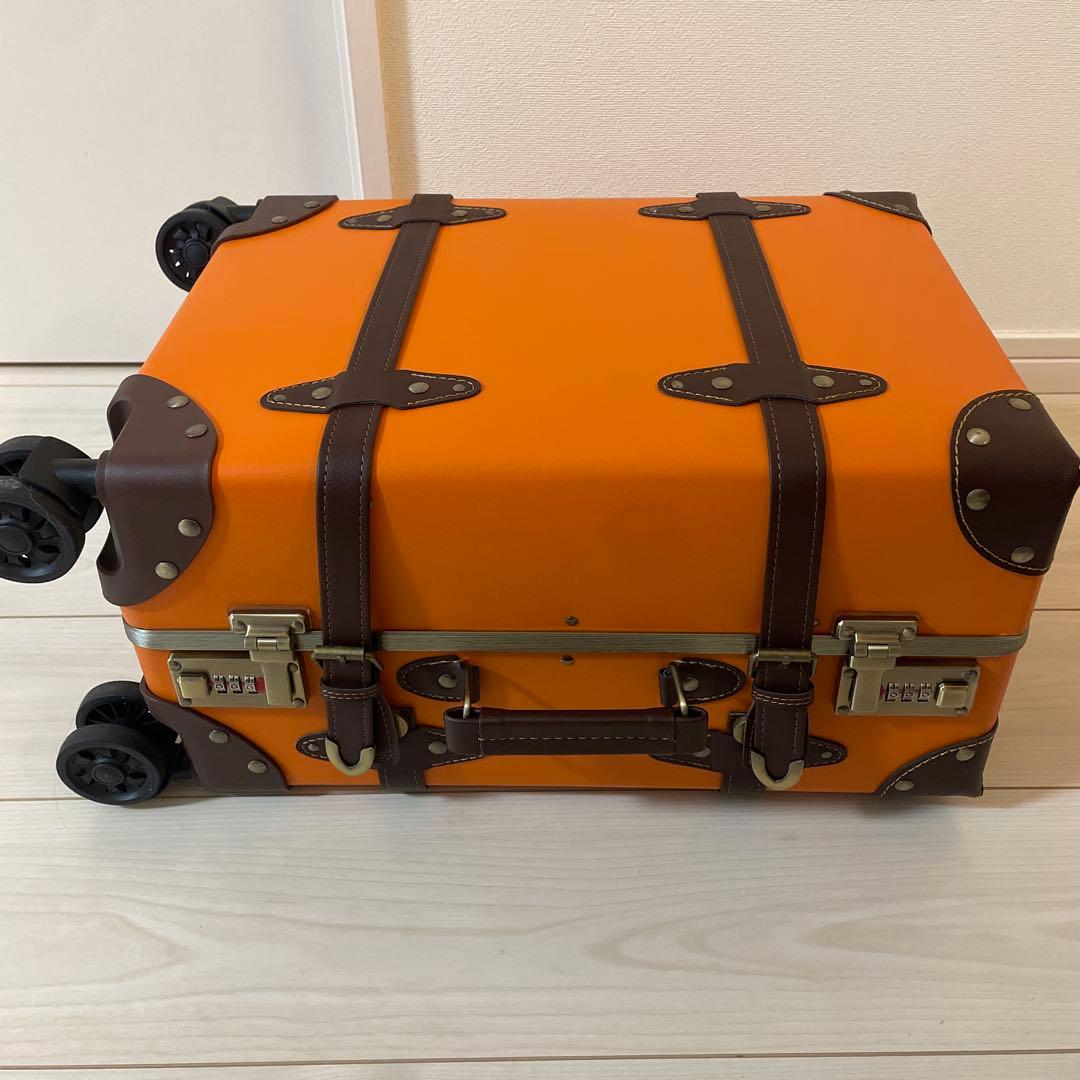 キャリーケース　トランク　スーツケース　オレンジ　旅行　おしゃれ　可愛い　高級