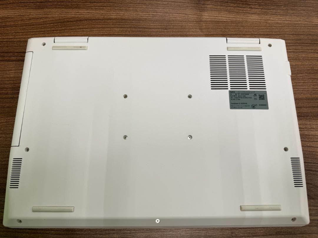 NEC LAVIE ホワイトノートPC コード マウス付 稼働品 F3826