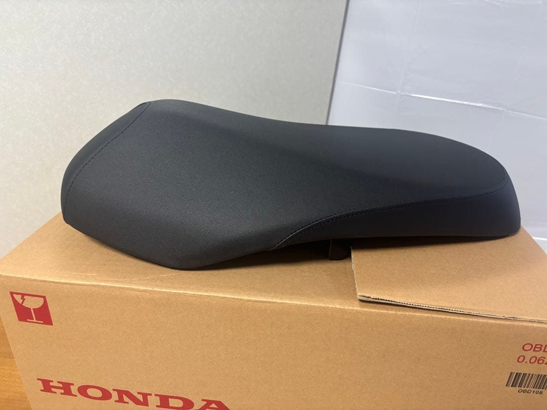 ホンダ　タクト　ベーシック　シート　純正　77100-GJA-J000