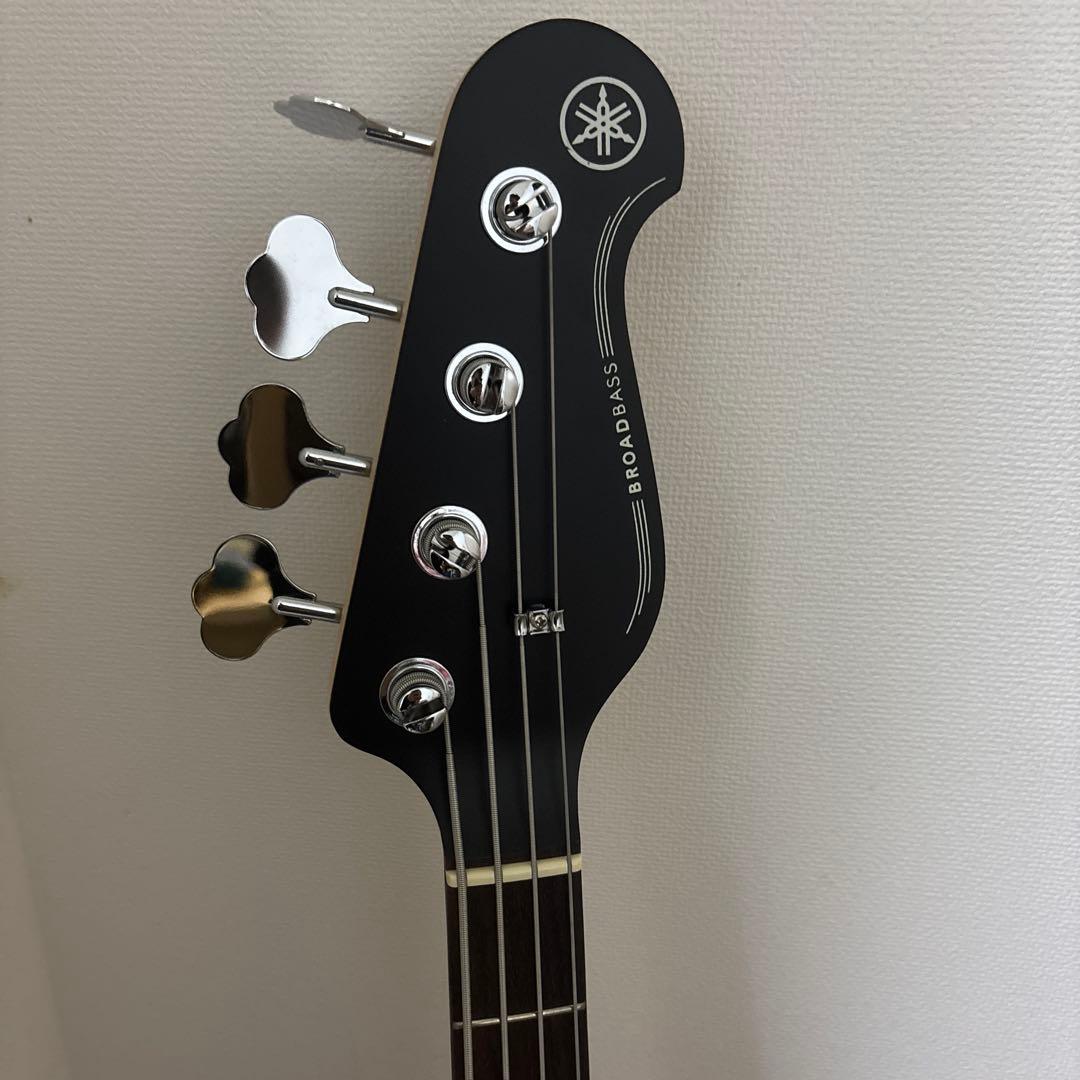 YAMAHA エレキベース ナチュラル