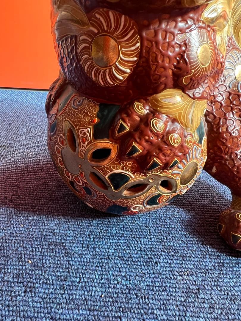 961 九谷焼 　色絵金彩獅子　玉乗唐唐獅子狛犬シーサー 魔除け　置物