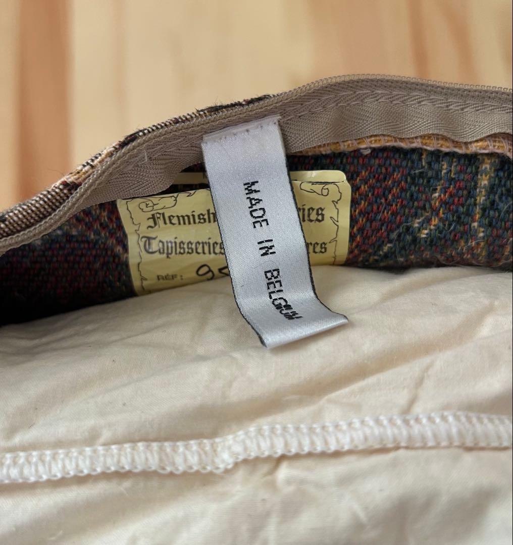 ピーターラビットゴブラン織クッション 約30cm ベルギー製 フェザークッション