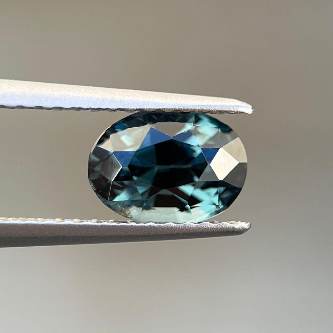 スリランカ産非加熱天然ブルースピネルルース