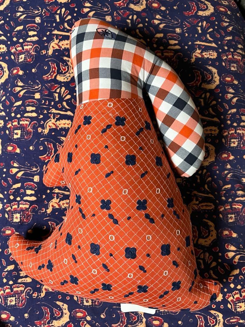 ミナペルホネン　うさぎクッション　大　レッド系