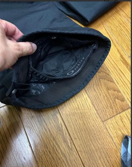 極美品！！ ほぼ新品。　Oakley スノーボードウェア Mサイズ　上下