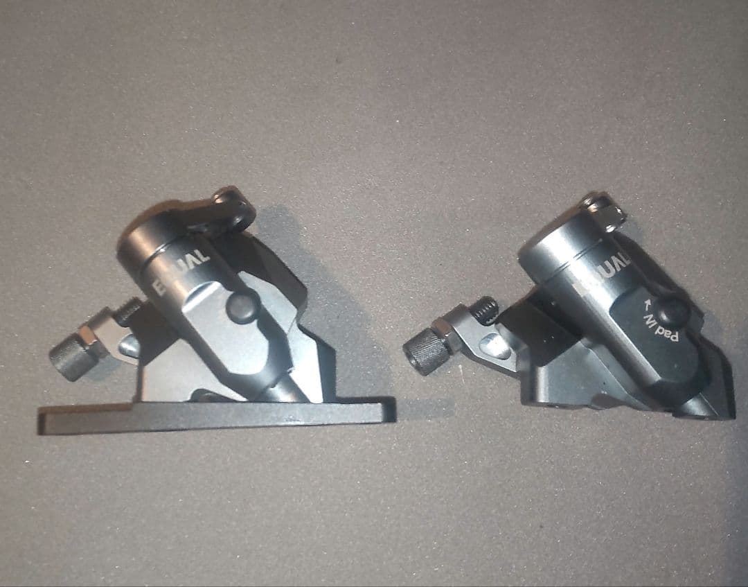 【グロータック・イコール】機械式ディスクブレーキ ガンメタリック