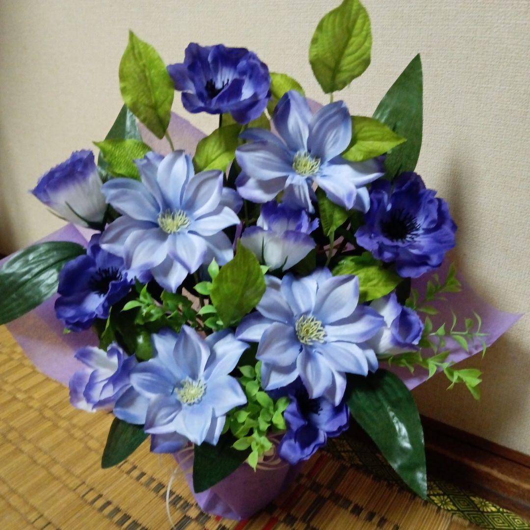 お供え花　仏花　造花アレンジ　クレマチス、アネモネ