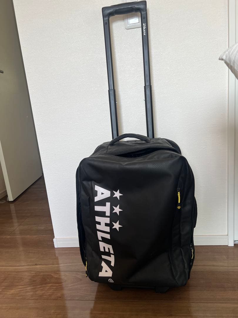 ATHLETA キャリーバッグ　キャスター付き　黒