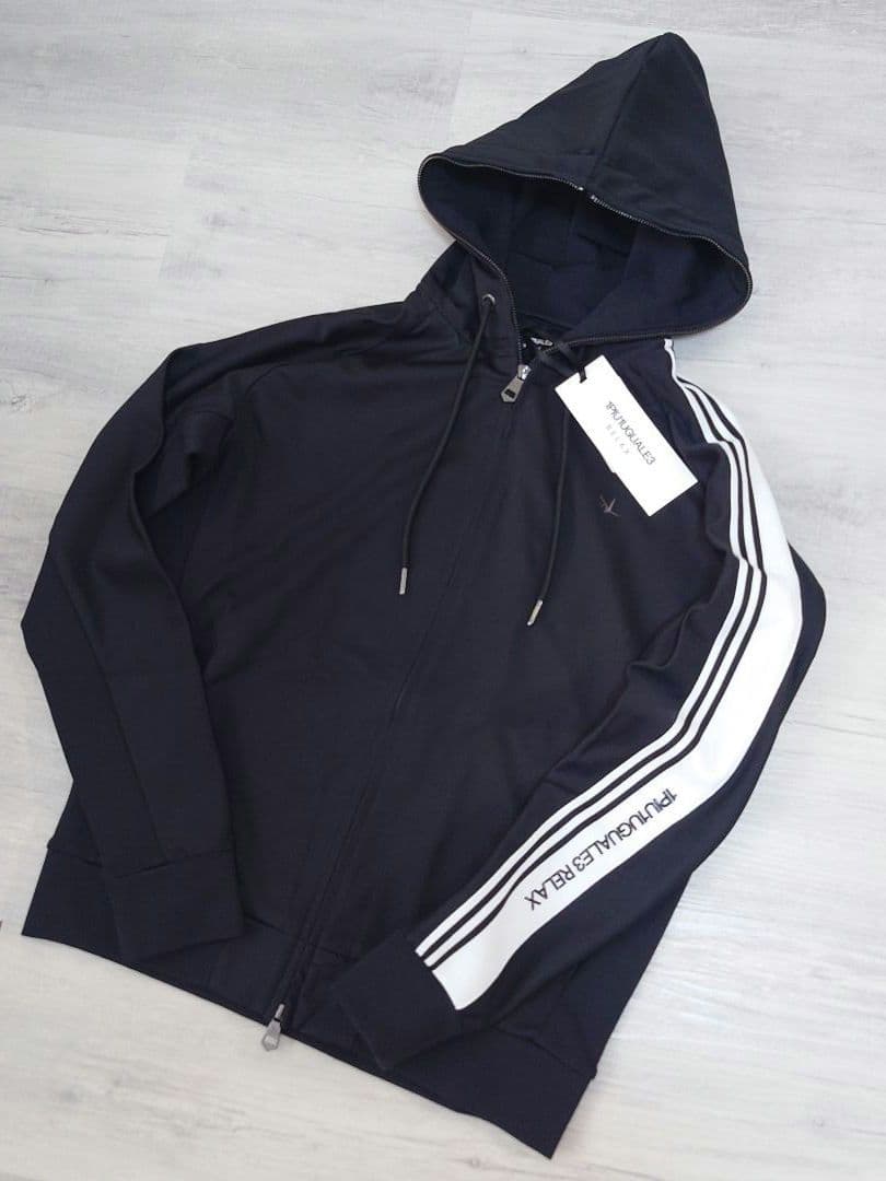 新品XXLサイズ セットアップ ラインロゴ ウノピゥウノウグァーレトレリラックス