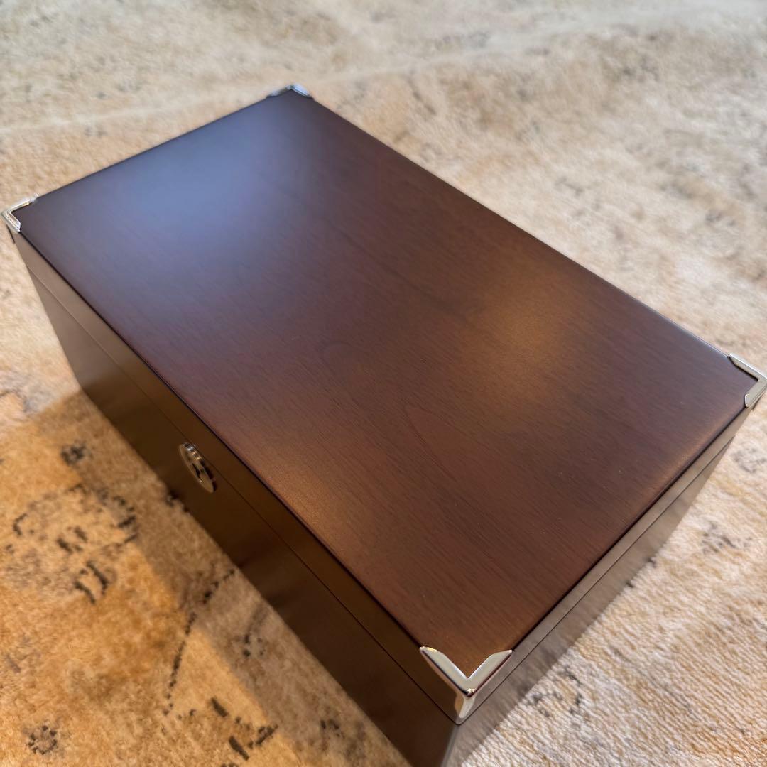 新品未使用 Cartier ウッドウォッチケース 3本収納　鍵付き