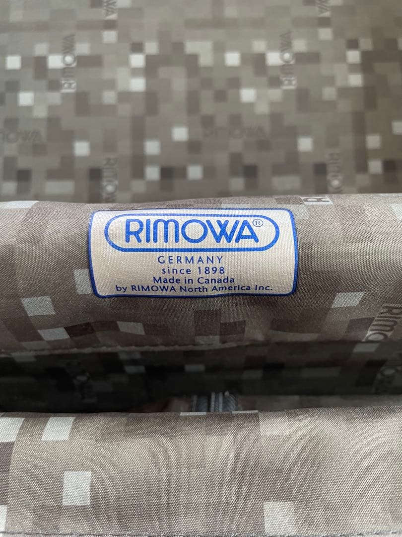 RIMOWA(リモワ サルサ）　27L　キャリーケース　４輪