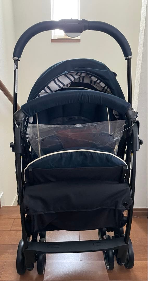 【新品・未使用】Aprica ラクーナ クッションAB／ネイビー系