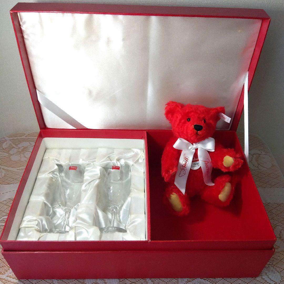 Baccarat クリスタルグラス2個セットテディベア赤いぬいぐるみと本のセット