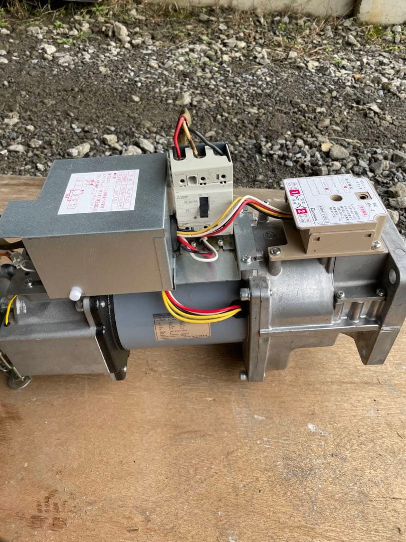 電動シャッターモーター　200v