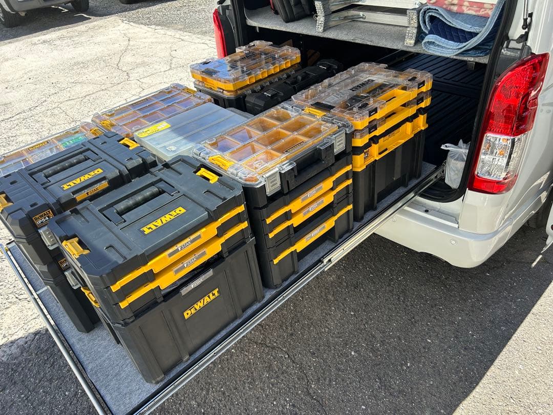 コジコジ様ハイエーススライドフロア強化タイプ150、黒レール、黒フェルト　ポール