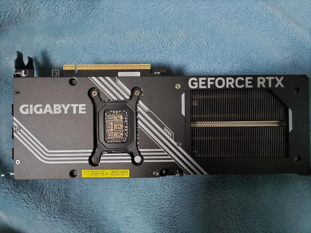 り*ん様 GIGABYTE GeForce RTX 5070 12GB【動作品】