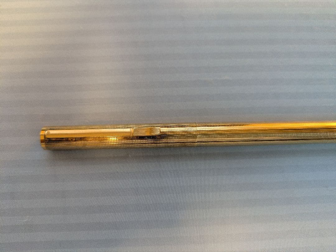 万年筆 AURORAアスティルパーメイルリニアFゴールド NY近代美術館永久展示