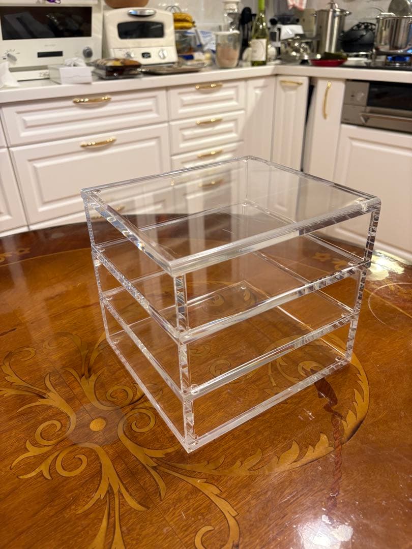 三段重・透明度の高いアクリル・Lサイズ