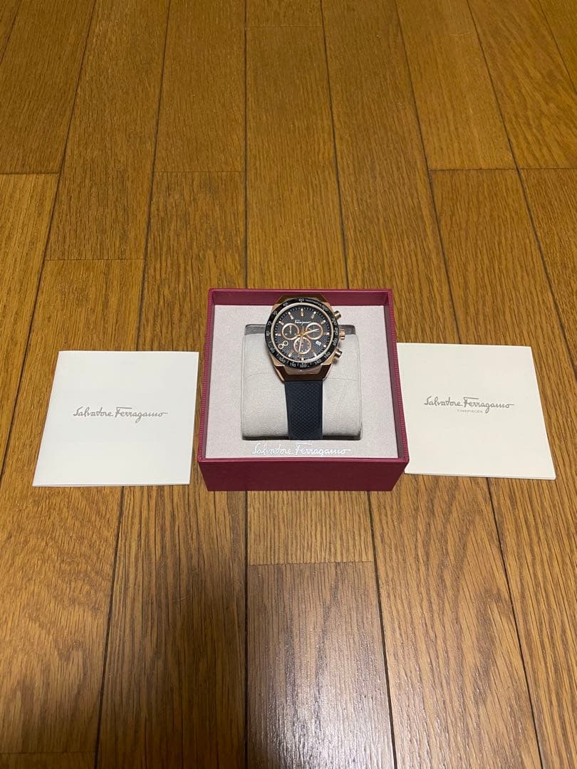 Salvatore Ferragamo ラバーベルト 時計