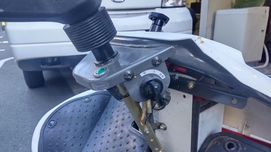 乗用草刈機　共立 ラビットモアー