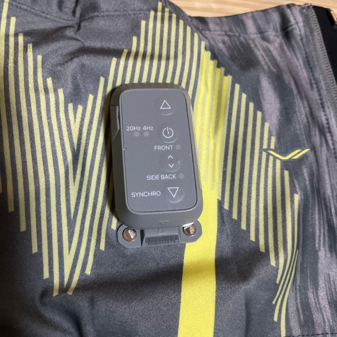 美品Sサイズ　シックスパット　パワースーツコアベルト、コントローラ付