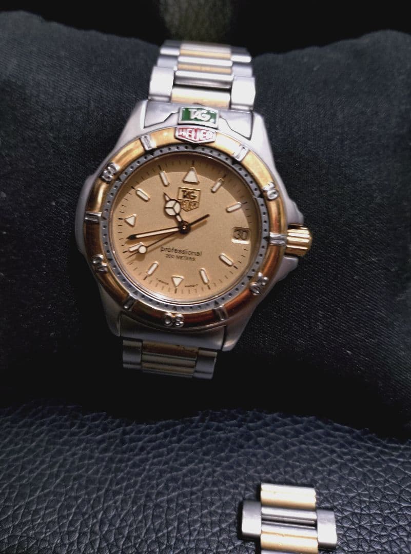 【元気に稼働中】タグホイヤー プロフェッショナル 200m　美品です