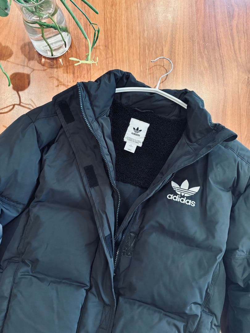 美品 adidas Originals ダウン 黒 ベルト付き　アディダス