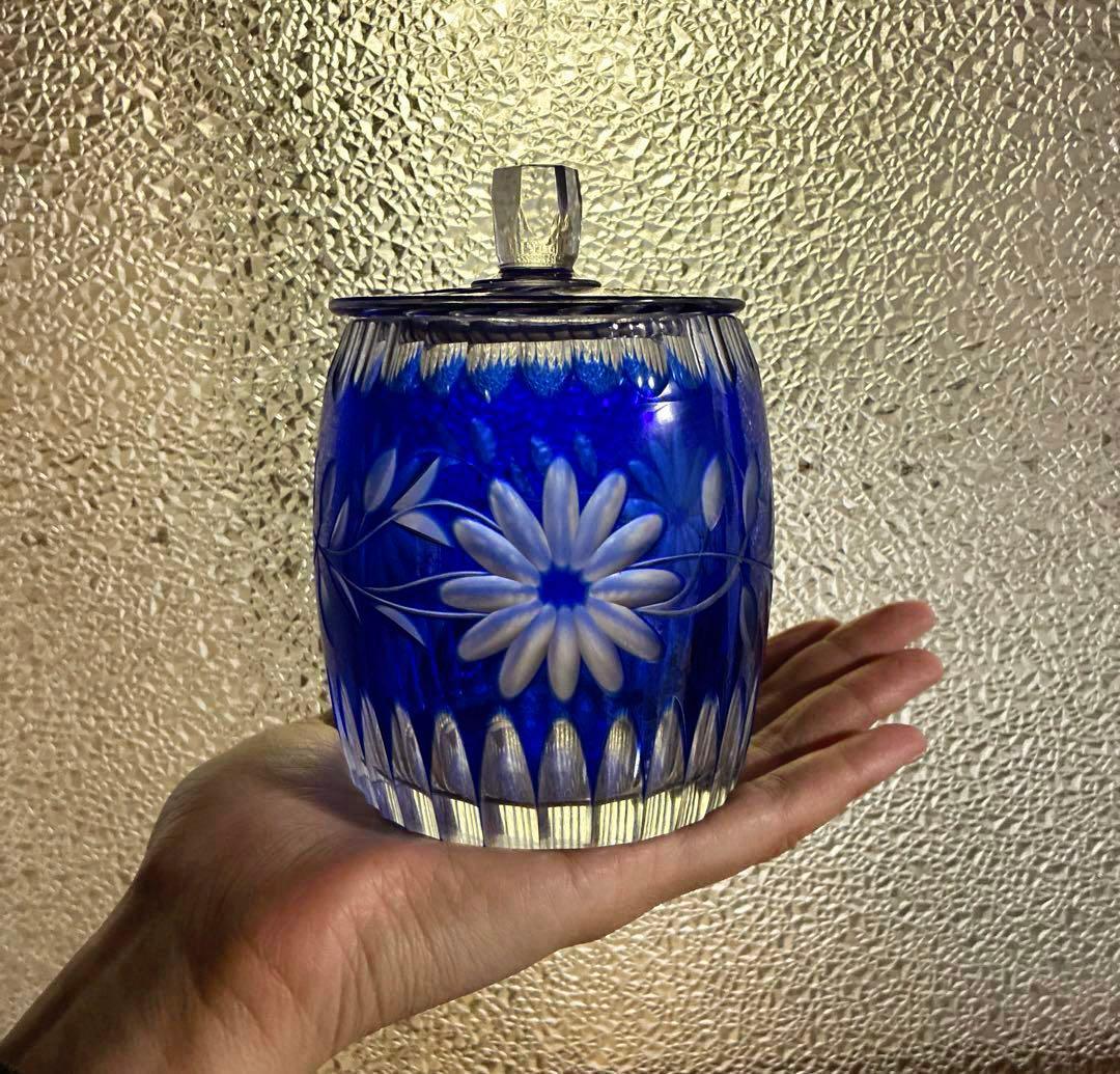 骨董　時代ガラス　青被せ切子　俵型洋花カット　希少ウランガラス　飴屋瓶　菓子瓶