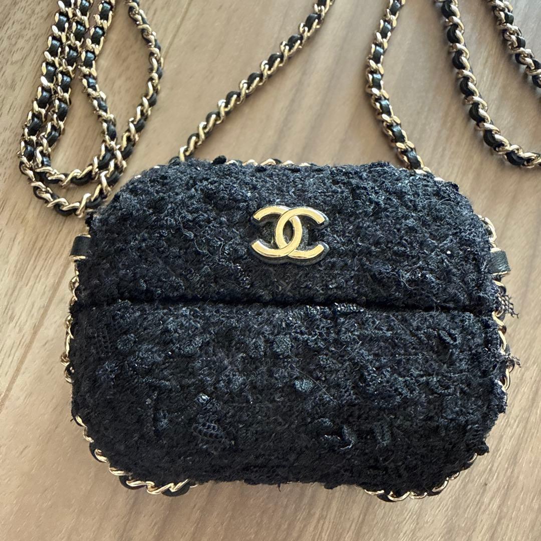 【美品】CHANEL チェーンストラップ付き マトラッセAirPodsケース