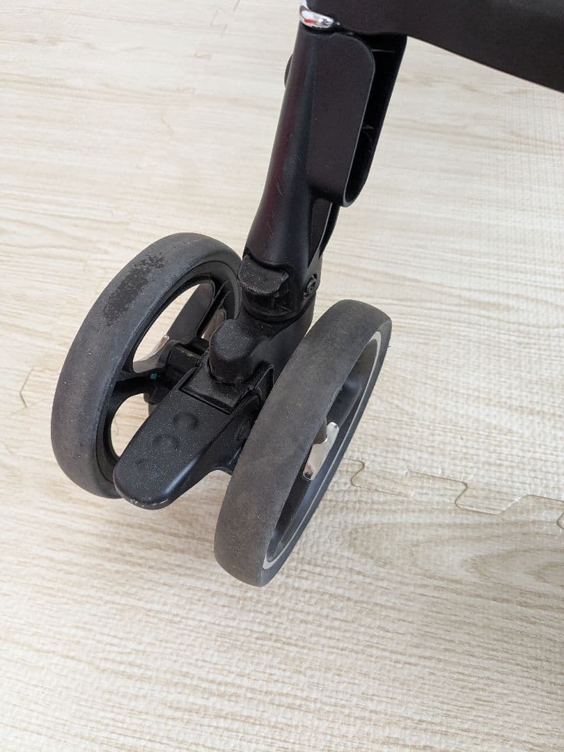 あや【美品】Aprica ラクーナクッション　AD