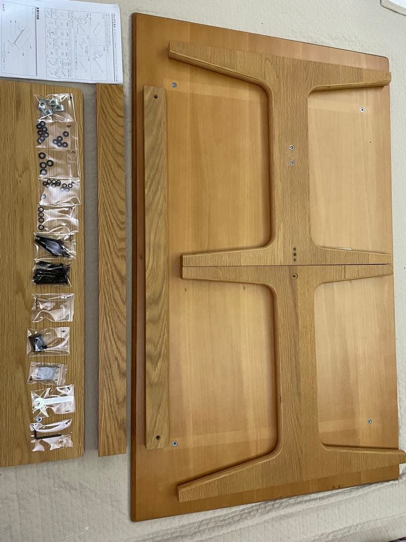 無印　リビングでもダイニングでもつかえるテーブル・４・オーク材