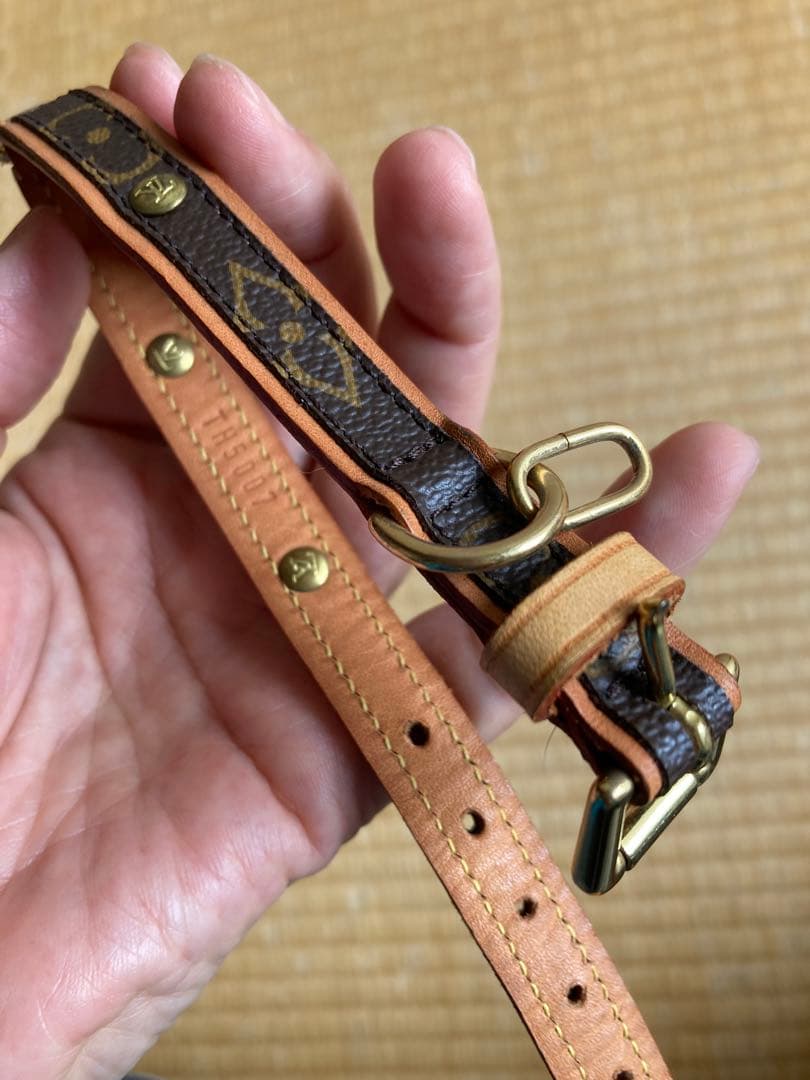 りこまる　茶色レザー モノグラム ハーネスリード