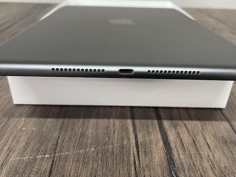 ⑨【美品】iPad Apple 第9世代　Wi-Fiモデル　64GB