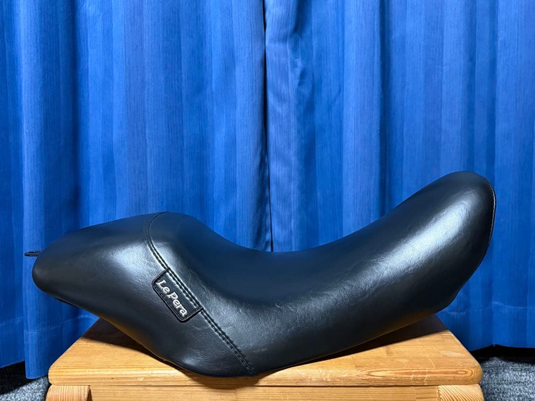 ハーレー スポーツスター ラペラ ベアボーンズ ソロシート 3.3ガロン