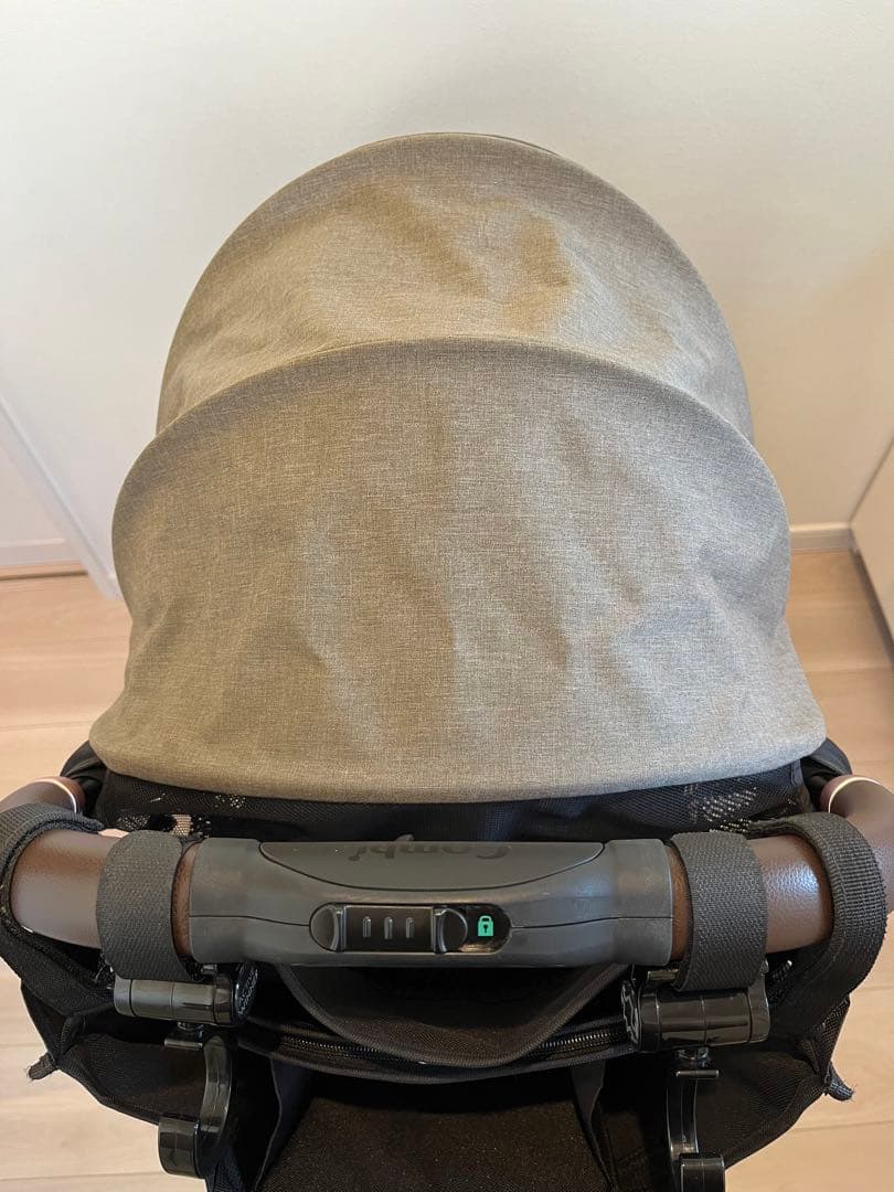 an【ほぼ未使用】おまけ付 コンビ acbee plus B型ベビーカー