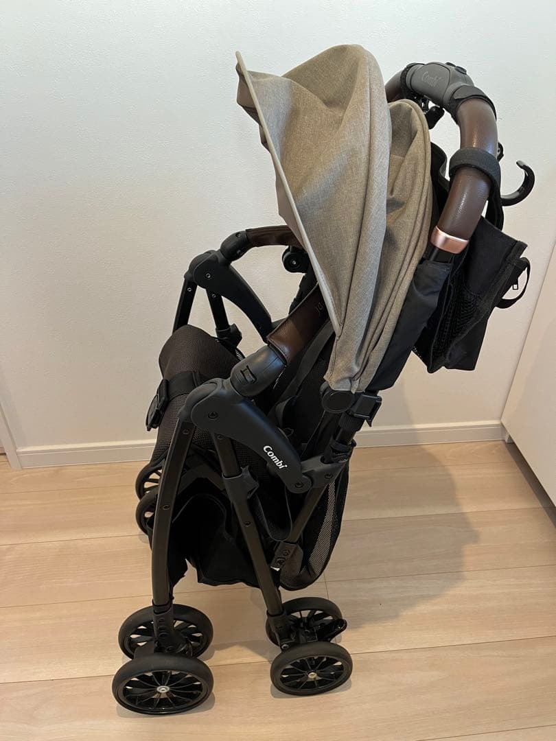 an【ほぼ未使用】おまけ付 コンビ acbee plus B型ベビーカー