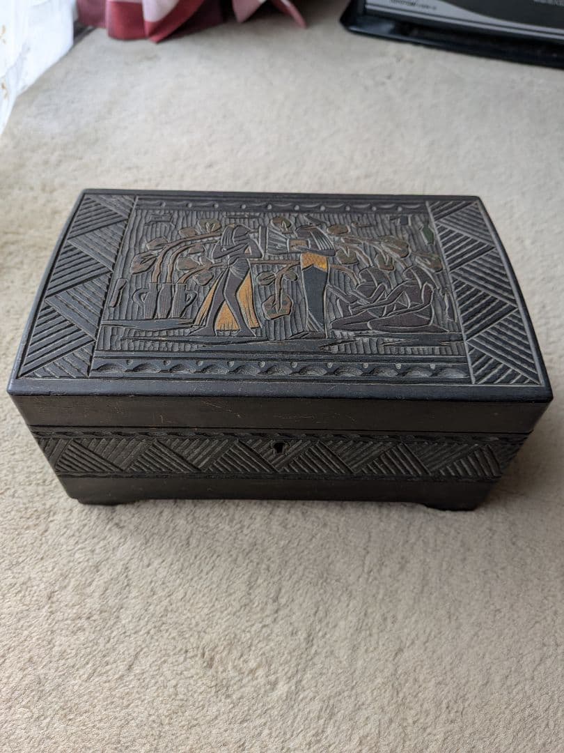 木製オルゴール 彫刻彫り　Vintage　(⁠✿⁠^⁠‿⁠^⁠)