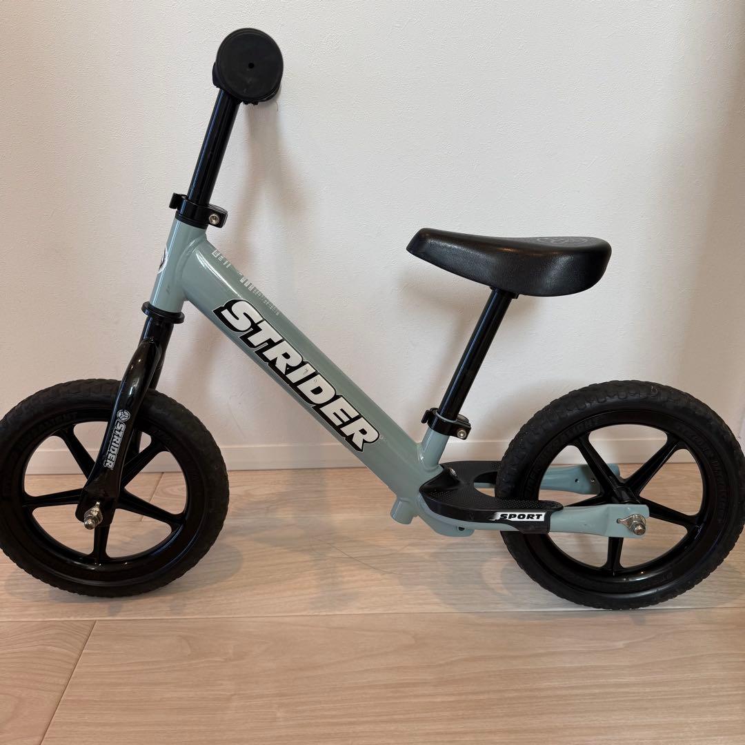 STRIDER ストライダー　限定カラー　アイスブルー　12インチ