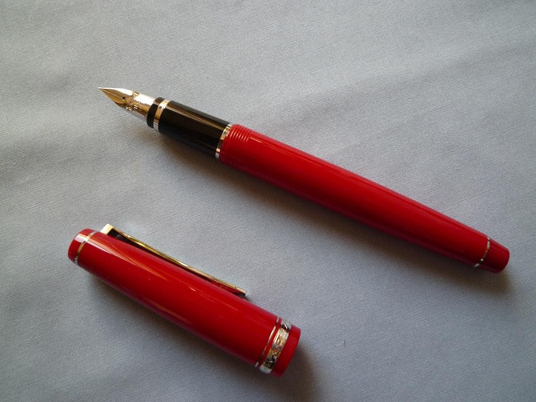 パイロット万年筆　エラボー　レッド　SEF
