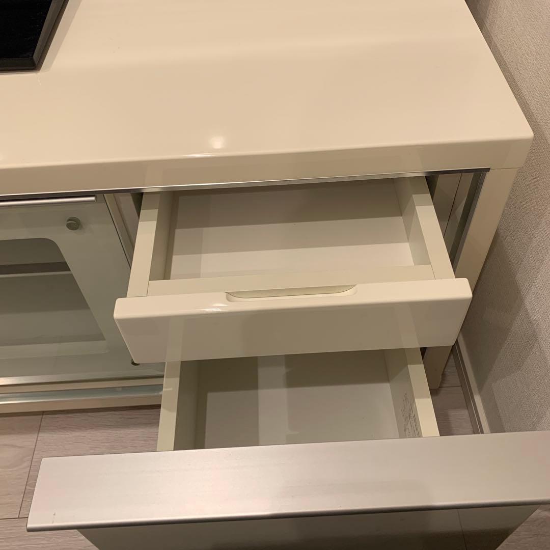 ホワイト木製テレビ台 ガラス扉付き（たのメル便込み）