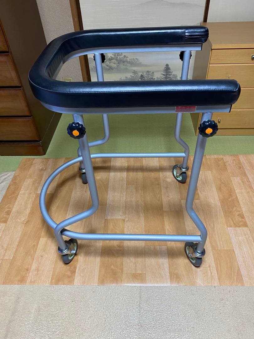 室内歩行器 アルコー3型 [中] 介護・リハビリ