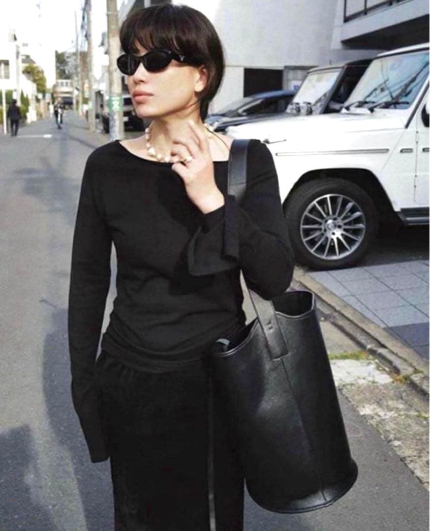 ETRE TOKYO ラムレザーバケットバッグ 完売品 ショルダー ブラック