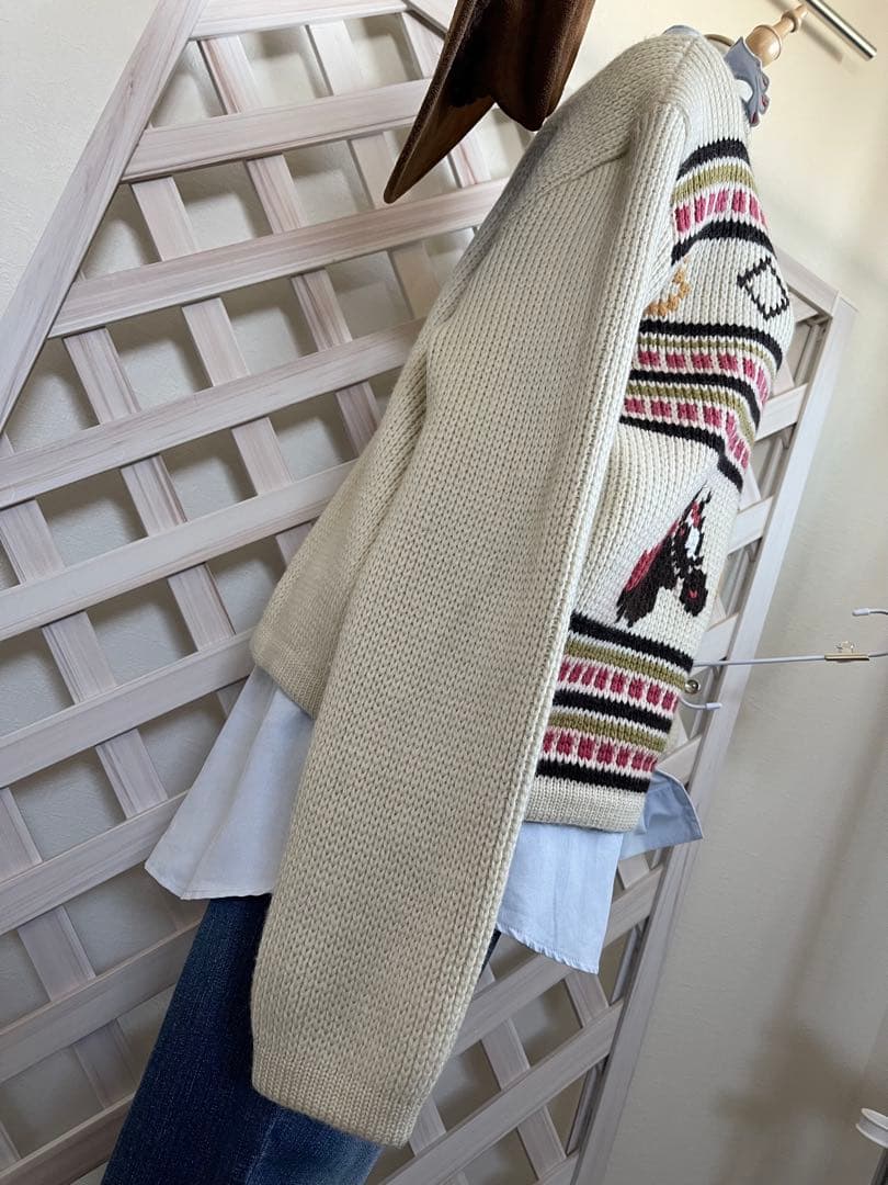 ユニセックス　カナダ製⭐︎ 馬　ニット　馬蹄　蹄鉄⭐︎ ピュアバージンウール　ハート