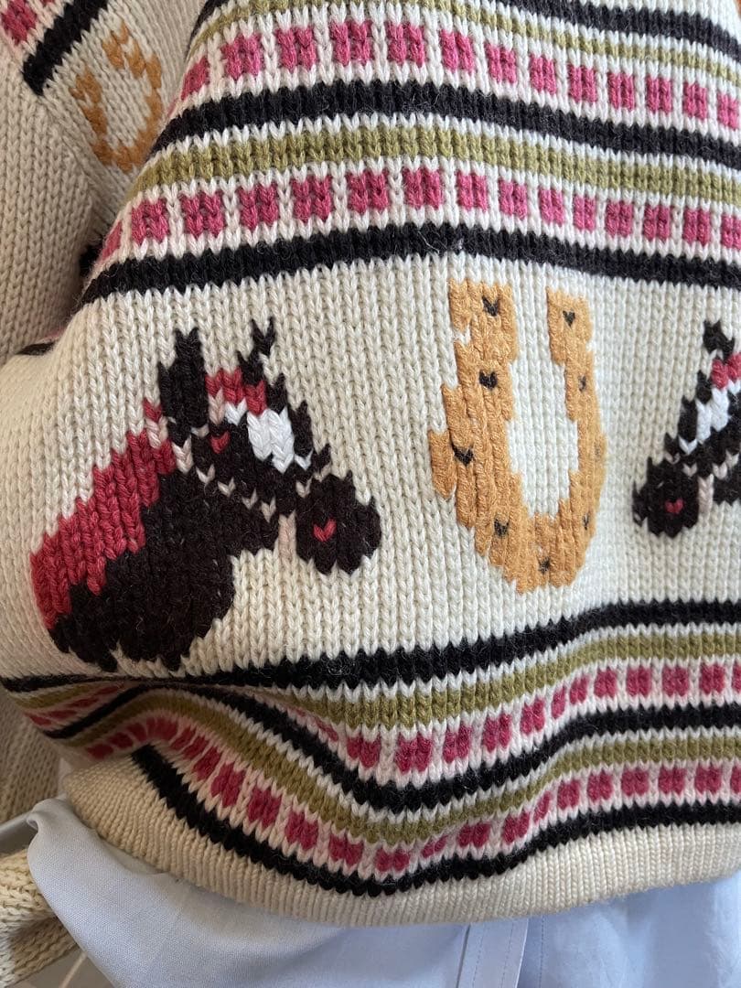 ユニセックス　カナダ製⭐︎ 馬　ニット　馬蹄　蹄鉄⭐︎ ピュアバージンウール　ハート