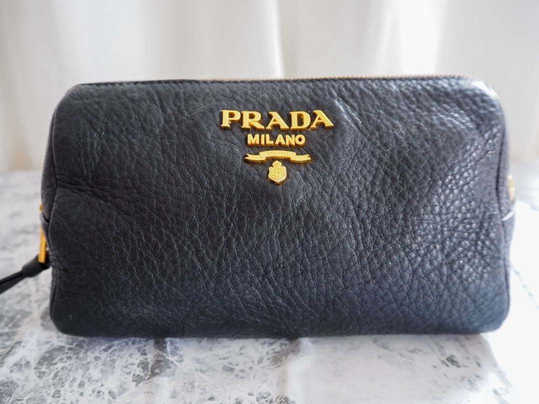 PRADA プラダ レザー コスメポーチ　化粧