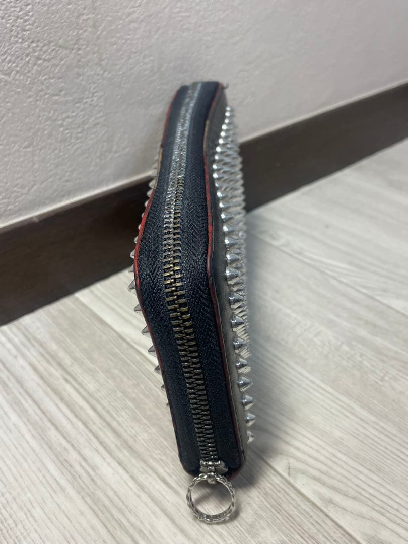 Christian Louboutinクリスチャンルブタン　長財布　スタッズ