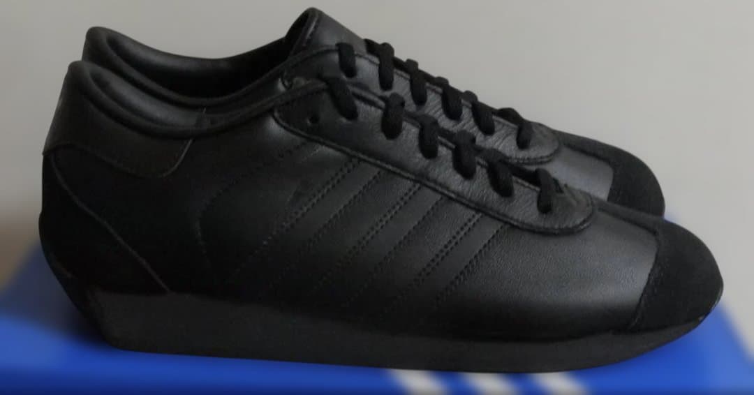 新品 2024年製 adidas country Ⅱトリプルブラック 26.5